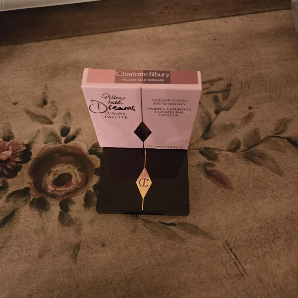 Charlotte Tilbury Pillow Talk Dream Luxury Eyeshadow Palette Gift Ready